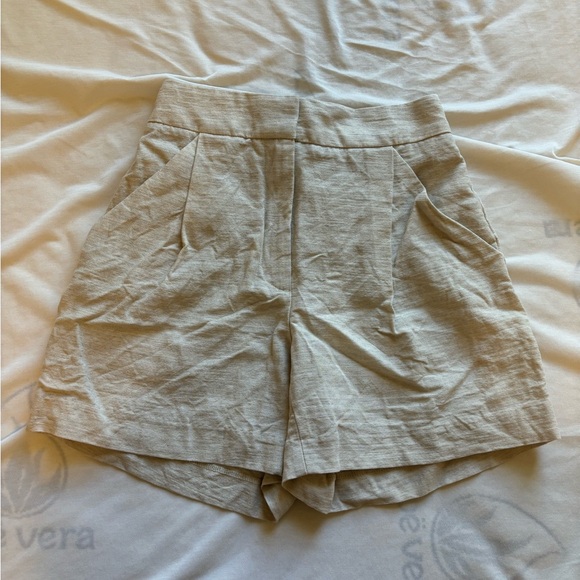 Aritzia Wilfred Fable Linen shorts 7" - Picture 3 of 5